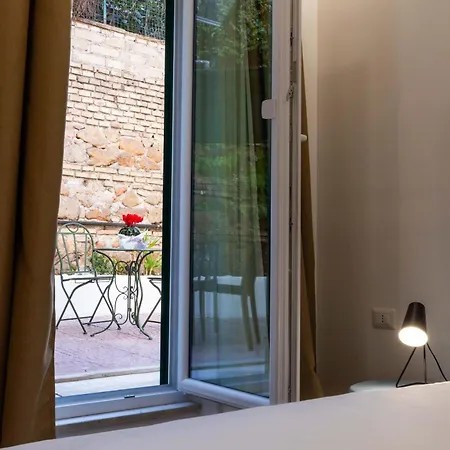 Affresco Lr Collection בית הארחה